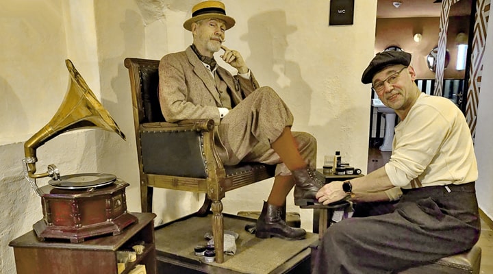 nostalgischer Schuhputzer